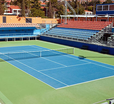 Identifier le moment optimal pour la Maintenance court de tennis en gazon synthétique à Nice est une tâche complexe mais essentielle.
