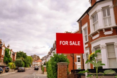 Estimer le prix d'une maison à vendre à Chaponost nécessite une analyse approfondie de plusieurs facteurs. En prenant