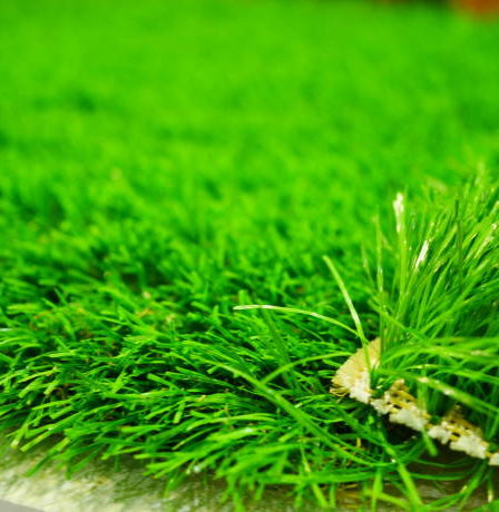 Construction d'un terrain de tennis en gazon synthétique à Antibes