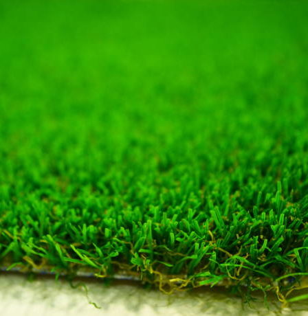 Construction d'un terrain de tennis en gazon synthétique à Antibes